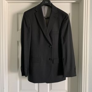 HUGO BOSS suit. Black. 40R. New.